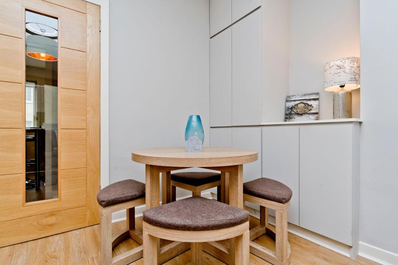 Charming Old Town 2 Bed Apt, 2Mins From Royal Mile Edinburgh Bagian luar foto