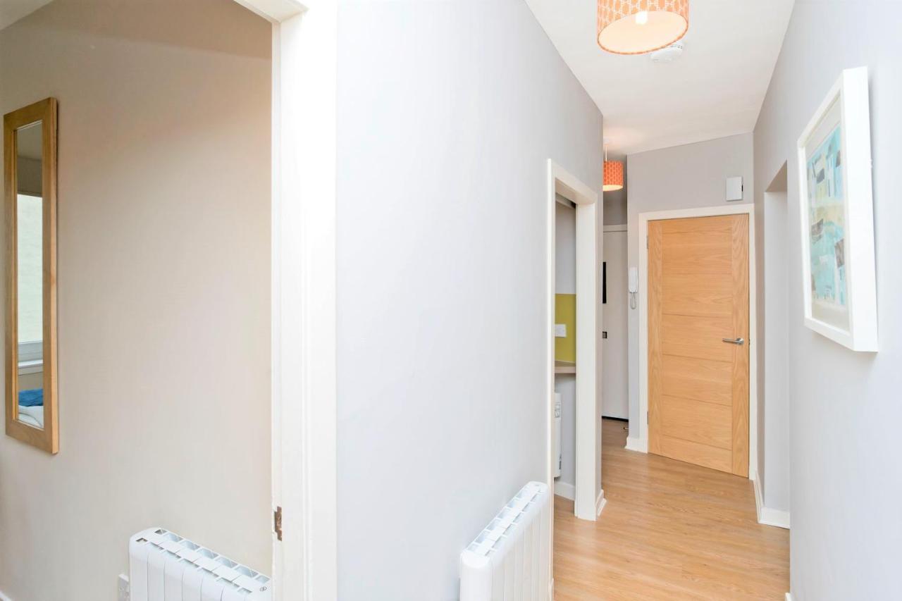Charming Old Town 2 Bed Apt, 2Mins From Royal Mile Edinburgh Bagian luar foto