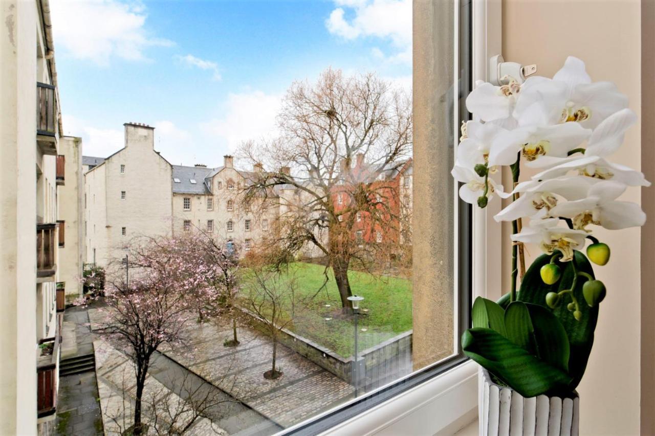 Charming Old Town 2 Bed Apt, 2Mins From Royal Mile Edinburgh Bagian luar foto
