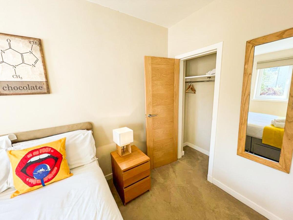 Charming Old Town 2 Bed Apt, 2Mins From Royal Mile Edinburgh Bagian luar foto